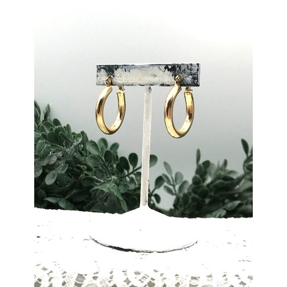 Vintage Gold Tone Hoop Earrings 1" dia - Picture 4 of 4